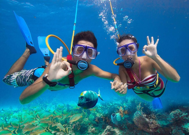 Robert and his girlfriend very happy to make their first Snuba tour.